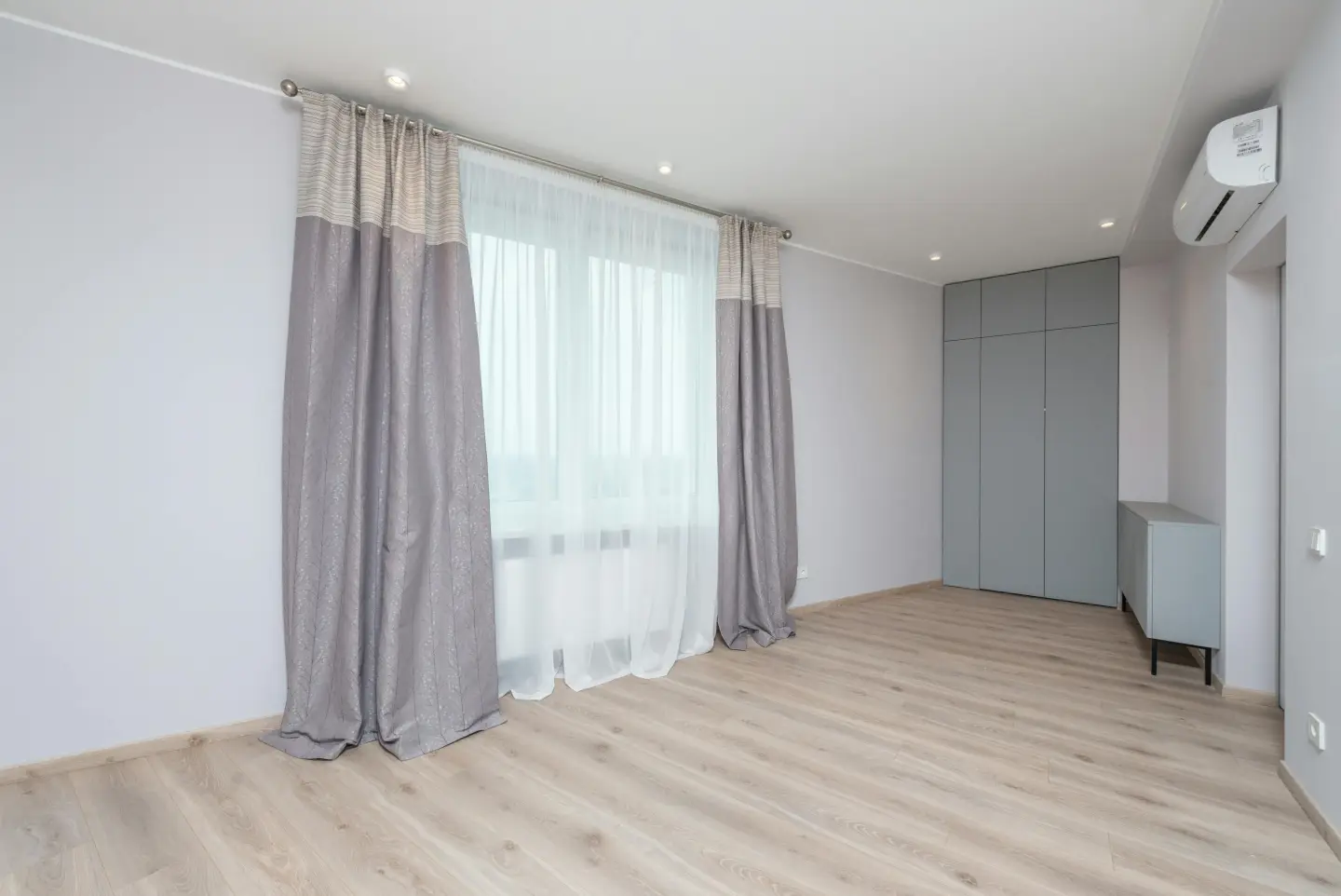 Dettaglio di tessuto in seta in luce naturale